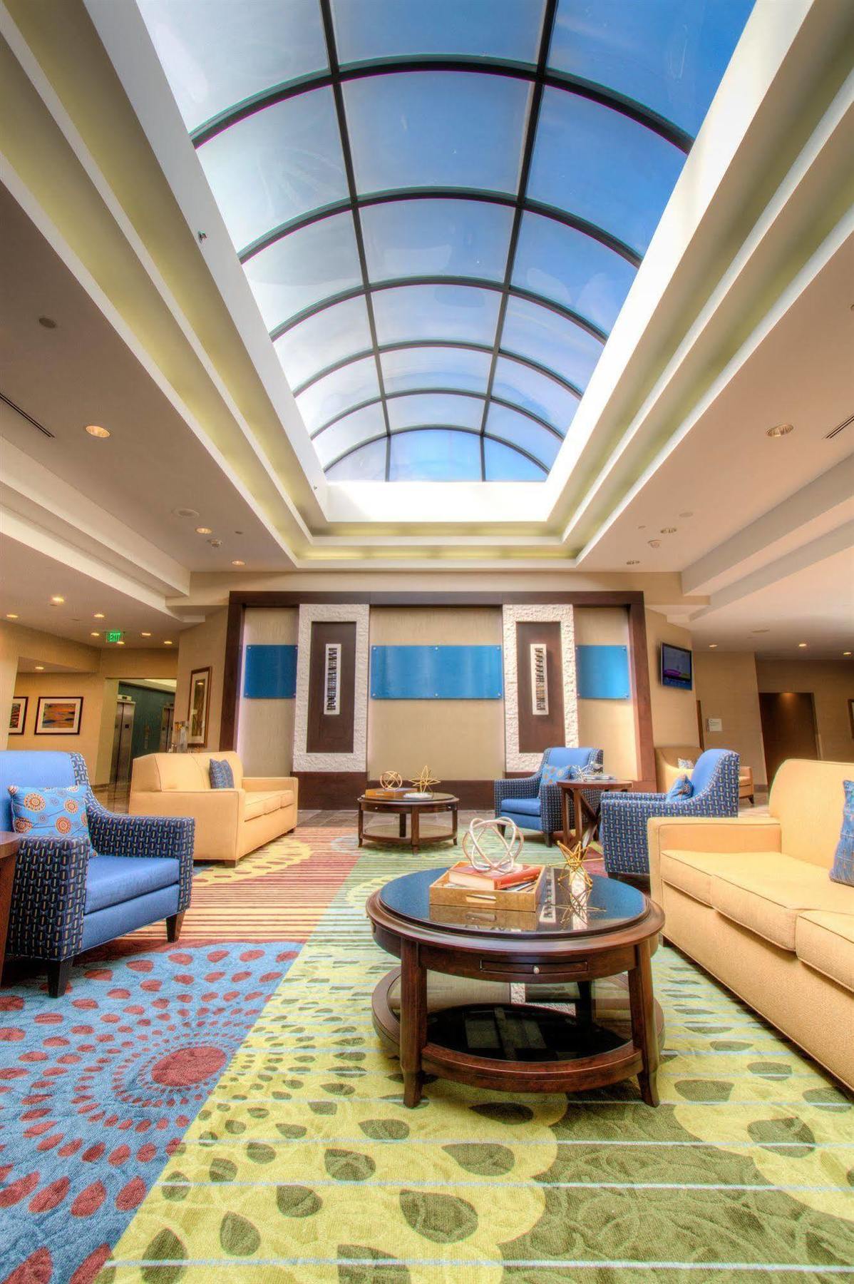Westshore - Airport Area By Ihg 3*
